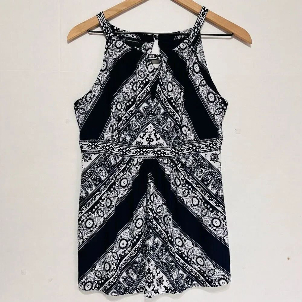 I N C Sleeveless Top Sz M GUC